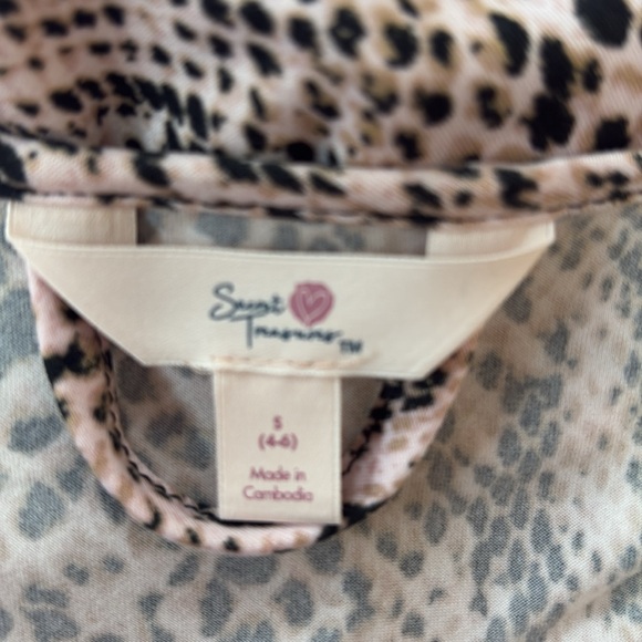 Sweet treasure,  Size mediumm  size small color light pink with black - Picture 3 of 3